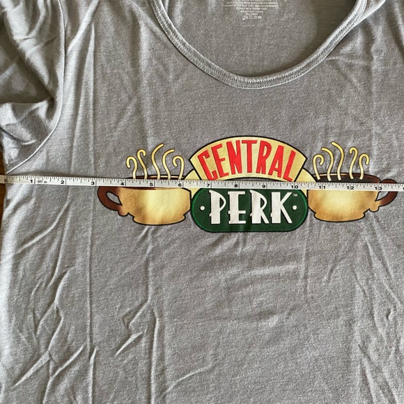 FRIENDS Central Perk T-Shirt - Picture 5 of 10